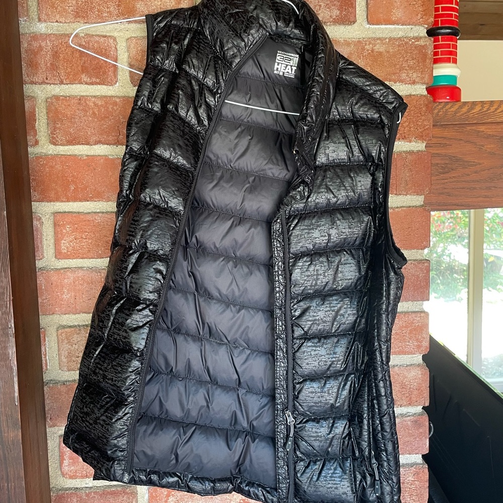Medium Black Puffer Vest